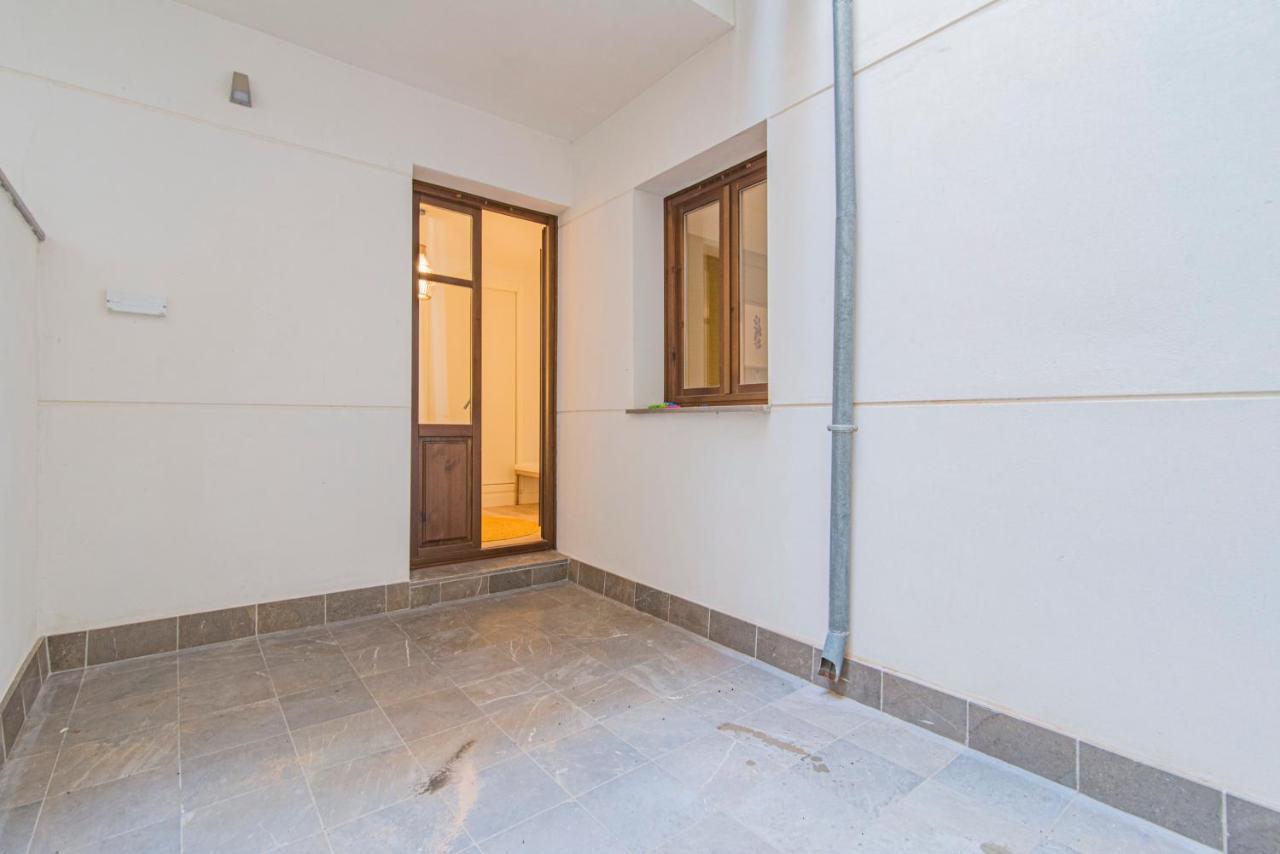 Ferienwohnung Qh Plaza De La Trinidad Granada Exterior foto